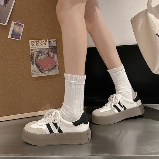 Damen Modische Plateausneaker mit gepolsterter Sohle und sportlichem Design R&B
