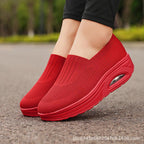Damen Bequeme und modische Slip-On Sneakers mit innovativer Dämpfungstechnologie
