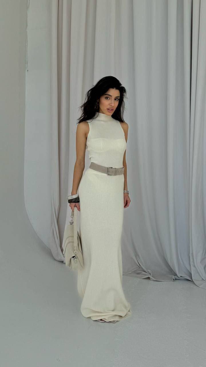 Damen Maxikleid mit elegantem Rundhalsausschnitt und taillierten Details R&B