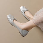 Damen Ballerinas aus hochwertigem Leder mit filigranem Schleifendetail