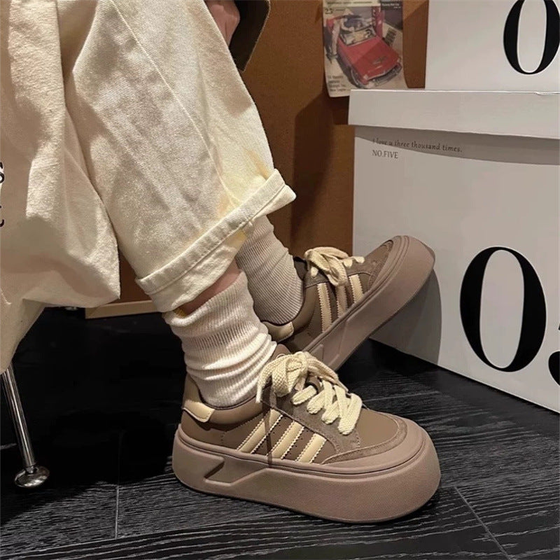 Damen Plattform-Sneaker mit strapazierfähigem Obermaterial und extrahoher Sohle R&B