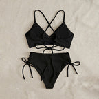 Damen Triangel-Bikini mit raffinierten Kordeldetails