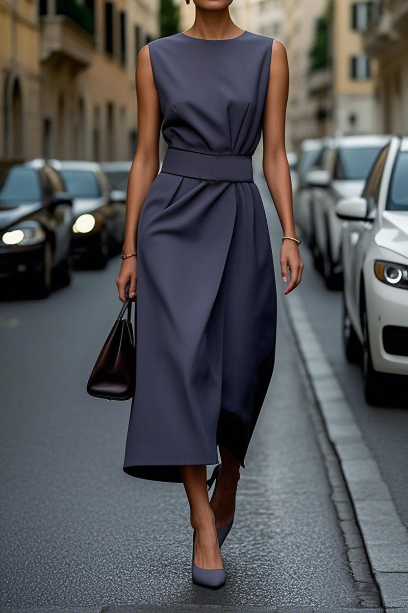 Damen Elegantes Maxikleid mit modernem Schnitt und feinen Plissée-Details