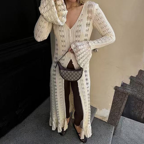 Damen Strickmaxikleid mit nostalgischem Lochmuster und elegantem V-Ausschnitt R&B