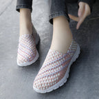 Damen Bequeme Slip-On Sneakers mit atmungsaktiver Faserstruktur
