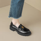Damen elegante Mokassin-Slipper mit modischem Riemen und stabiler Gummisohle