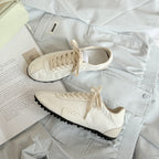Damen Sportliche Sneakers im minimalistischen Design mit atmungsaktiver Oberflächenstruktur und stabiler Sohle