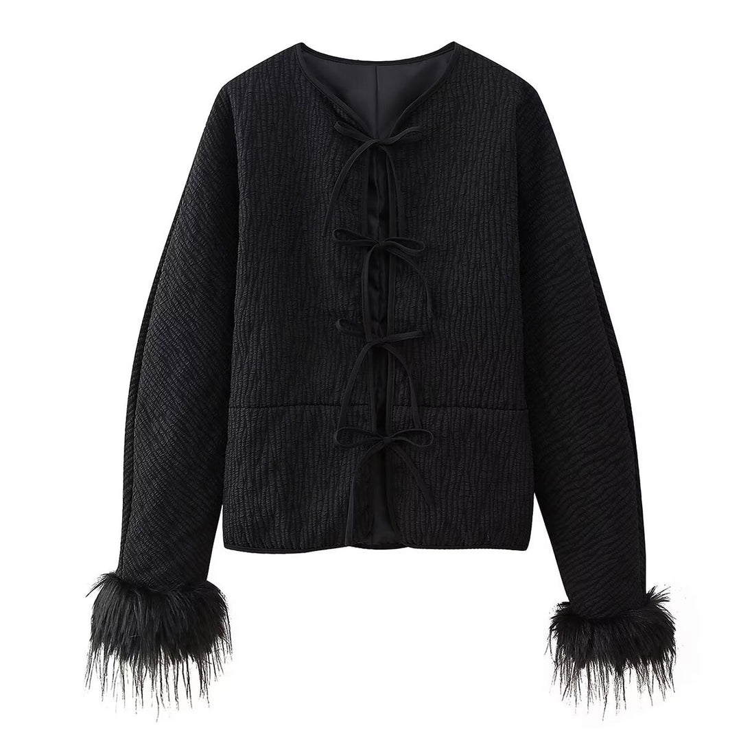 Damen elegante Steppjacke mit kunstvollen Rüschendetails und hohem Kragen R&B