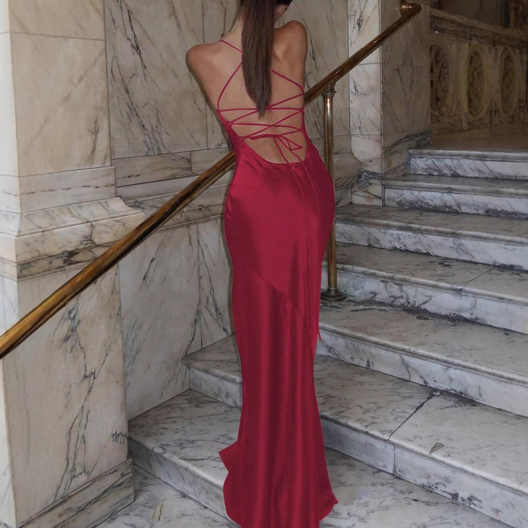 Damen Figurbetontes Maxikleid mit raffiniertem Cross-Back Design R&B
