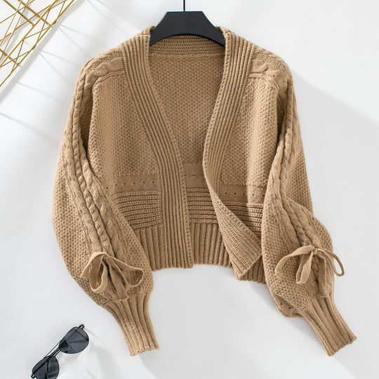 Damen modische Strickjacke mit voluminösen Ärmeln und Zopfmuster R&B