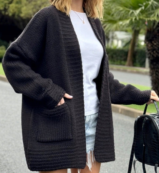 Damen Grobstrickjacke mit großzügigen Taschen und lässigem Schnitt R&B