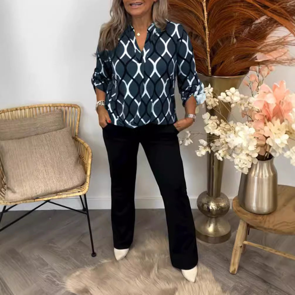 Damen Bluse mit modischem graphischem Muster und praktischen Seitentaschen Heidi-Mode