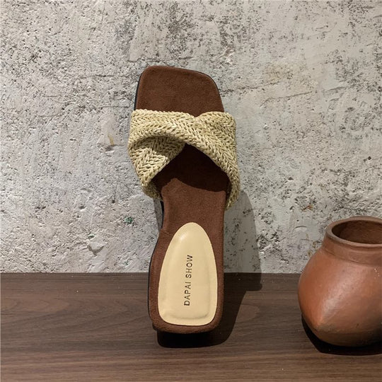 Damen entspannte Mules mit geflochtenem Riemendesign R&B
