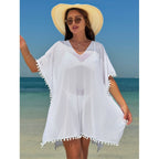 Damen Strandkleid mit dekorativem Pompon-Besatz und elegantem V-Ausschnitt R&B