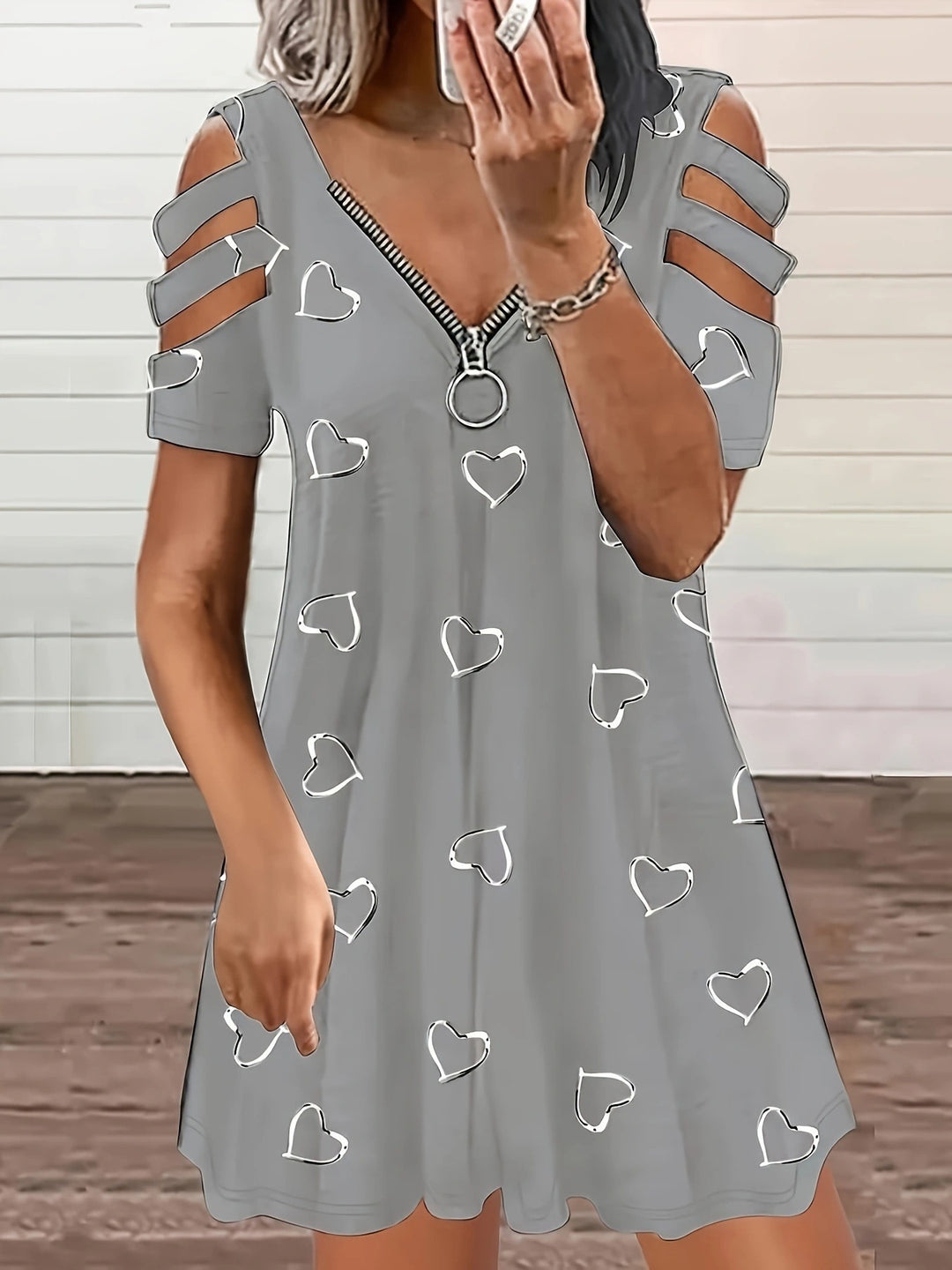Damen Freizeitkleid mit Cut-Out-Ärmeln und Herzmuster R&B