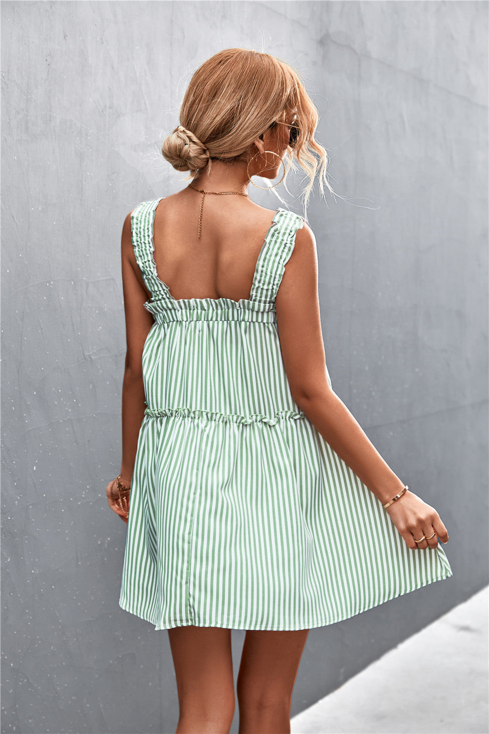 Damen Wickelkleid mit Rüschendetails und schmalen Trägern R&B