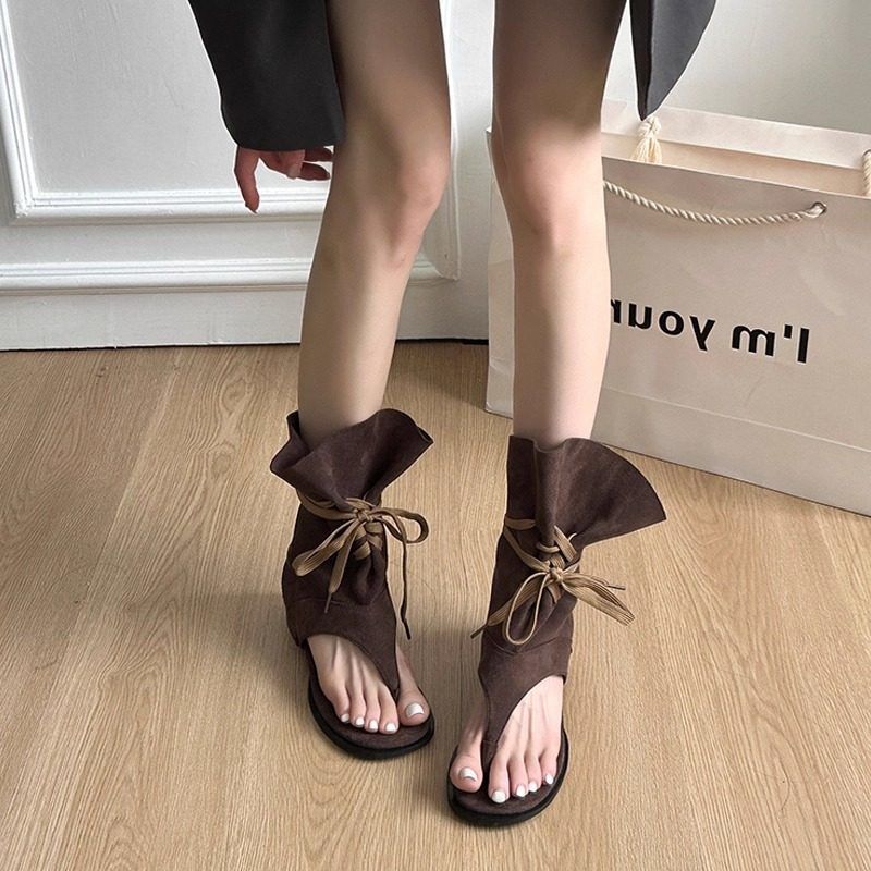 Damen Sandalen mit hohem Faltenwurf und raffiniertem Riemendesign R&B