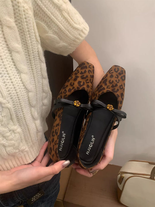 Damen Elegante Mules aus weichem Wildleder mit modischem Schleifen-Detail R&B