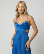 Damen Satin Maxikleid mit Faltenrock und Cut-Out