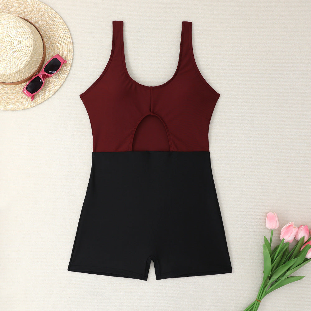 Damen Einteiliger Badeanzug mit aufregendem Cut-Out und Shorts R&B