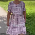 Damen Freizeitkleid mit verspieltem Karomuster und Rüschendetails