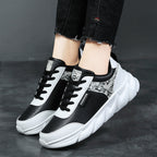 Damen nan urbaner voluminöser Sneaker mit weichem Kunstfellfutter, gepolstertem Einstieg und markanter Profilsohle R&B