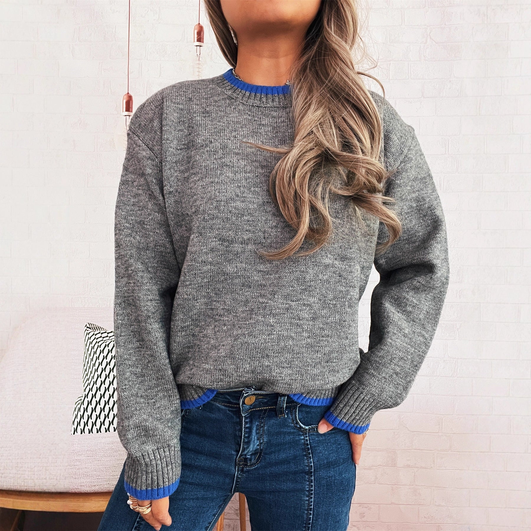Damen gemütlicher Strickpullover mit kontrastierenden Bündchen und lässigem Schnitt R&B