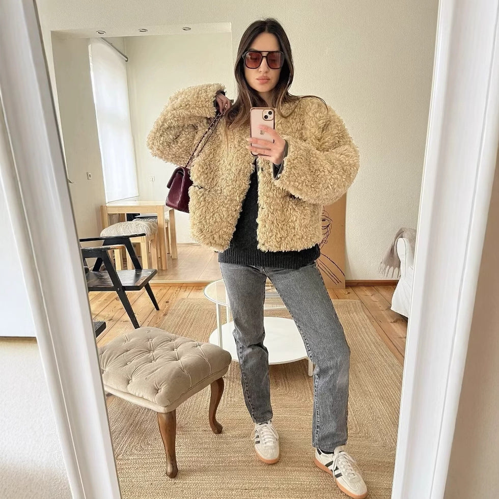 Damen Fuzzy Kurzjacke mit einzigartiger Struktur und lässigem Schnitt R&B