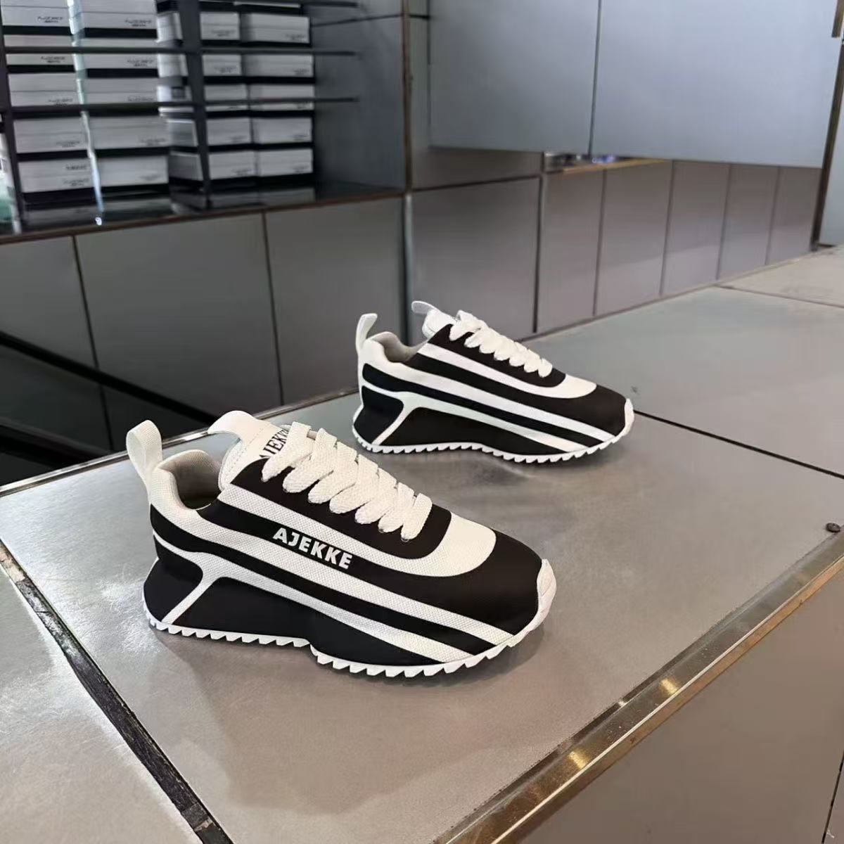 Damen Sportliche Sneakers mit innovativer Dämpfungstechnologie R&B