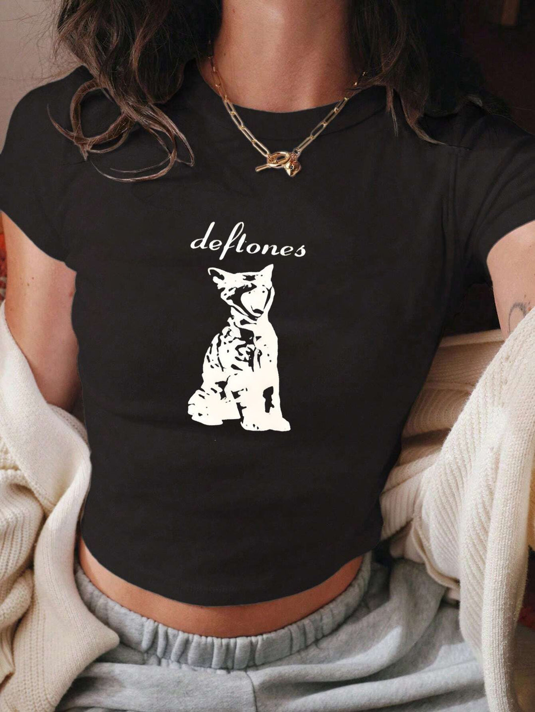 Damen T-Shirt mit funkelndem Discokugel-Motiv und zeitgemäßem Schleifendetail R&B