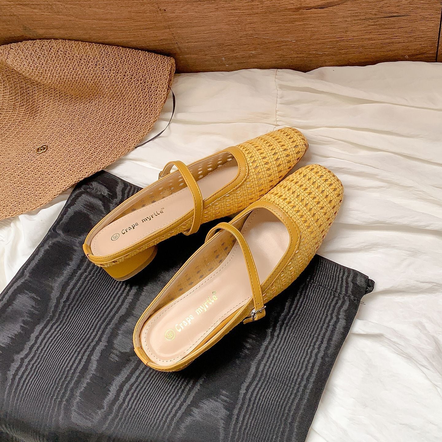 Damen elegante und luftige Slingback-Pantoletten mit dekorativem Flecht-Design