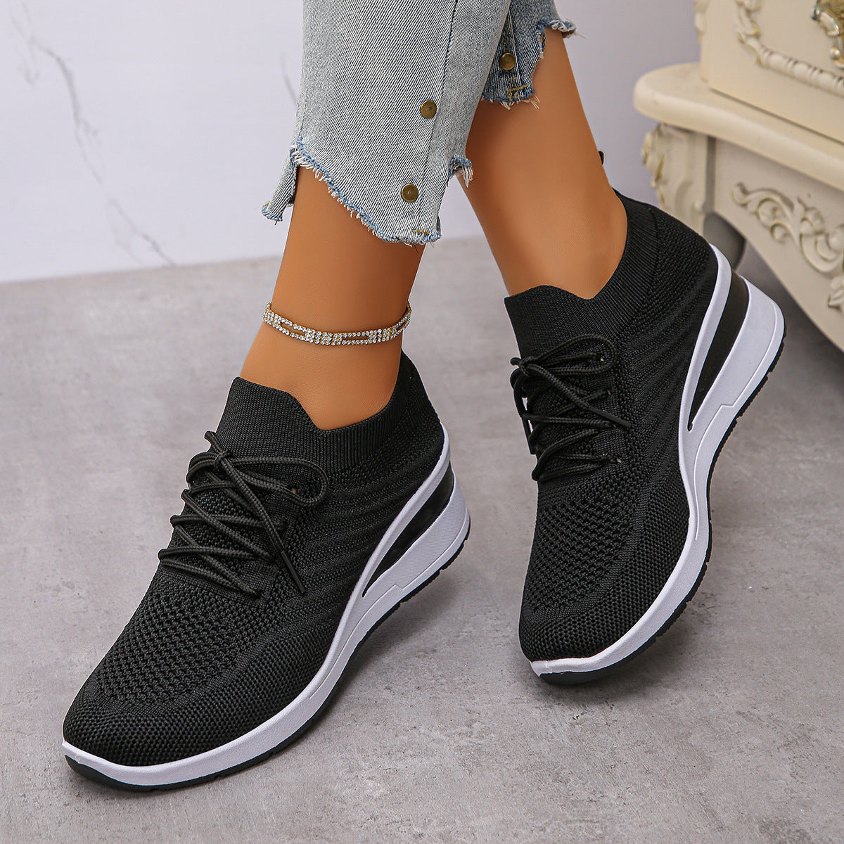Damen Sportliche Wedge-Sneaker mit atmungsaktivem Mesh-Obermaterial und rutschfester Sohle R&B