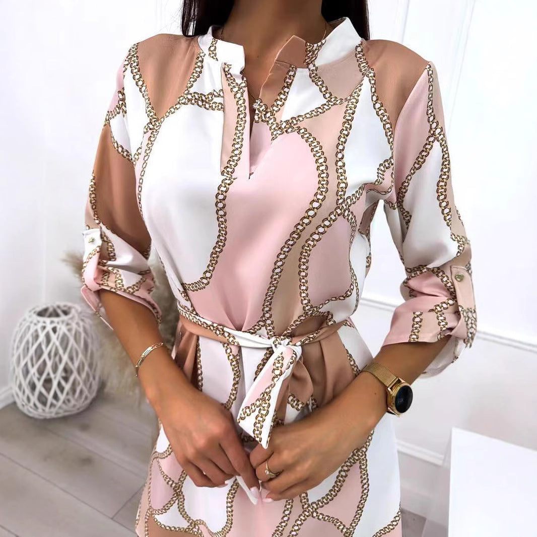 Damen Hemdblusenkleid mit elegantem Kettenmuster und Taillengürtel Heidi-Mode