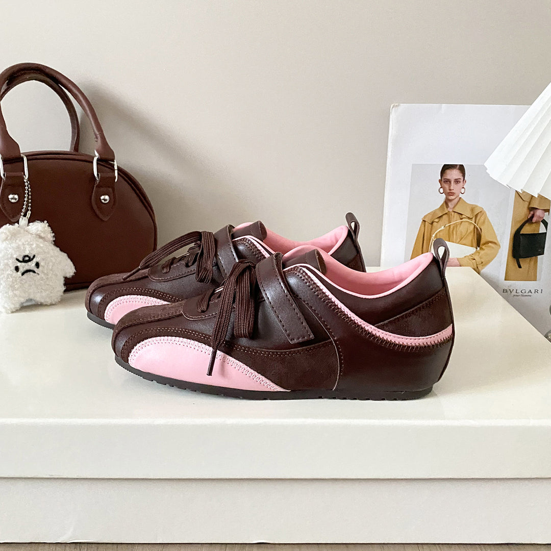 Damen Bequeme Sneaker mit elegantem Obermaterial und modischen Schnürdetails R&B