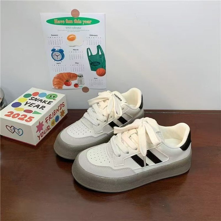 Damen Modische Low-Top Sneakers mit atmungsaktiver Sohle und auffälligem Design R&B