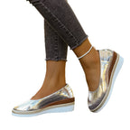 Damen Sneaker mit modernem glänzendem Obermaterial und komfortabler Sohle R&B