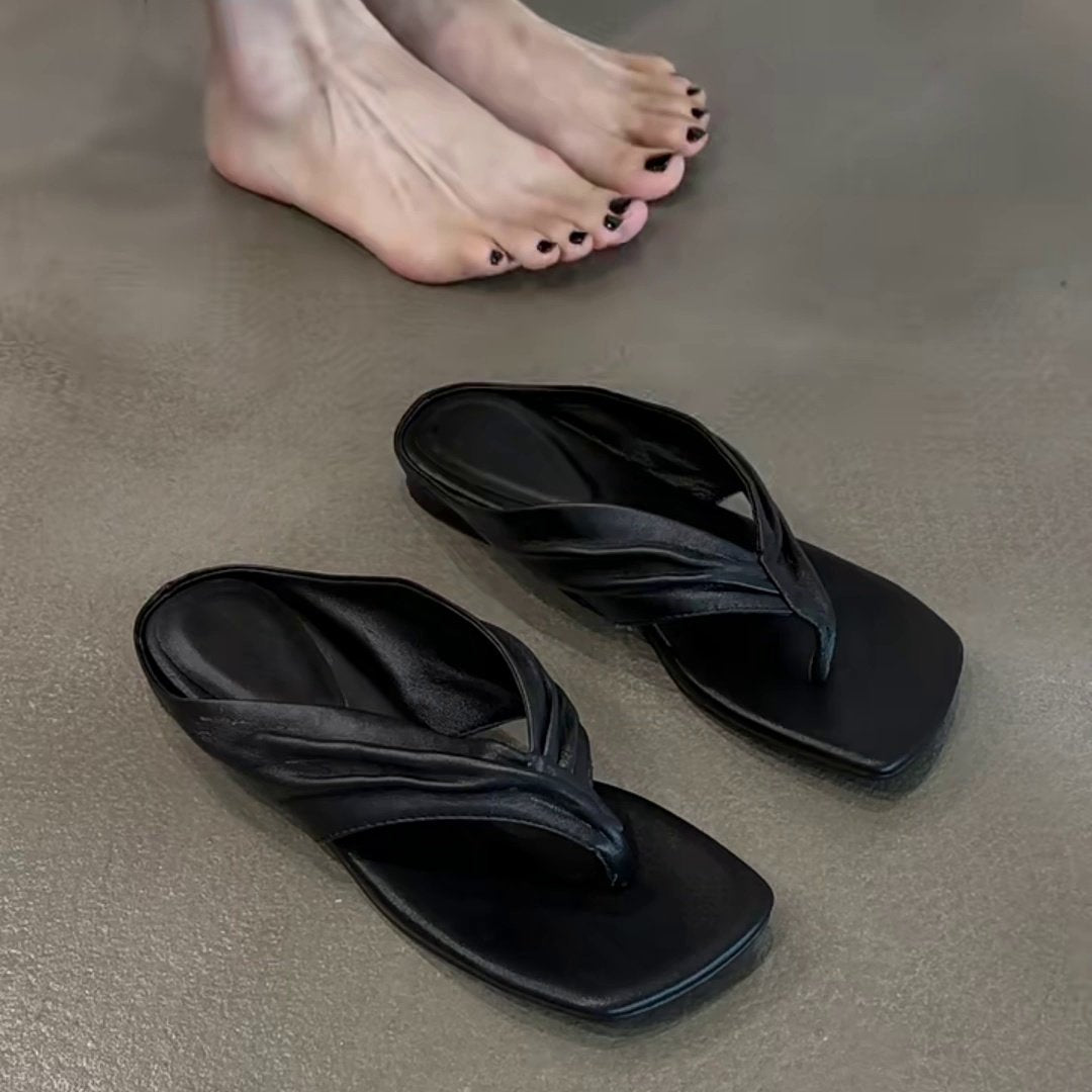 Damen Zehentrenner Sandalen mit geschwungenem Riemendesign und ergonomischer Sohle R&B