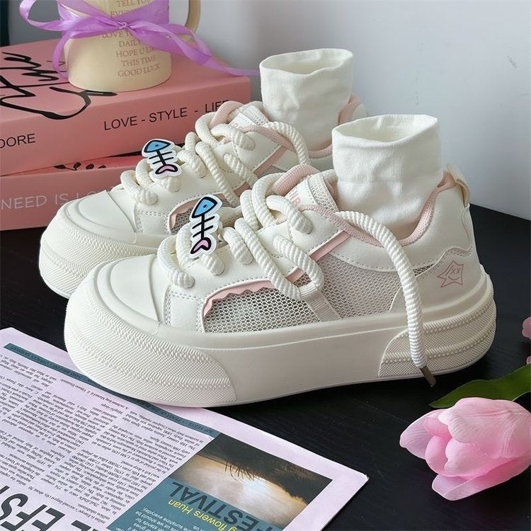 Damen Sportliche Sneakers mit strapazierfähigem Mesh-Obermaterial und buntem Sneaker-Sock R&B