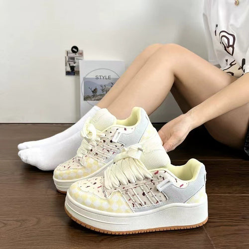Damen Sportliche Sneakers mit dicker Sohle und atmungsaktiven Einsätzen R&B