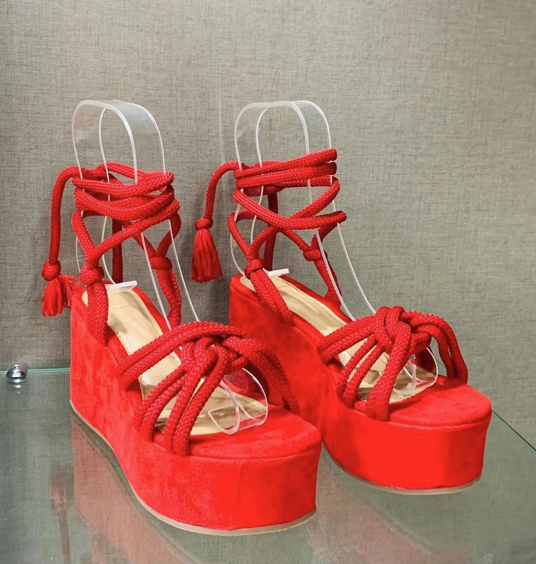 Damen Wedge-Sandalen mit geflochtenem Riemendesign und komfortabler Plateau-Sohle R&B