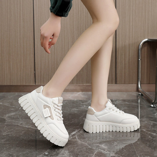Damen sportliche Plateau-Sneaker mit atmungsaktivem Obermaterial und rutschfester Sohle R&B