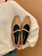 Damen elegante Ballerinas mit modischem Riemchen und hochwertigem Veloursleder R&B