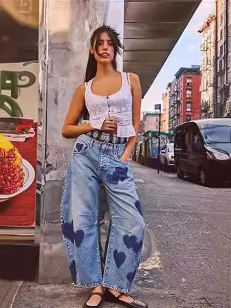 Damen weite Jeans mit Herzen-Details und entspanntem Schnitt R&B