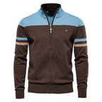 Herren Strickjacke mit modernem Zipper und sportiven Farbstreifen