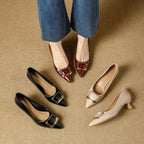 Damen elegante Pumps mit modischer Schnallenapplikation