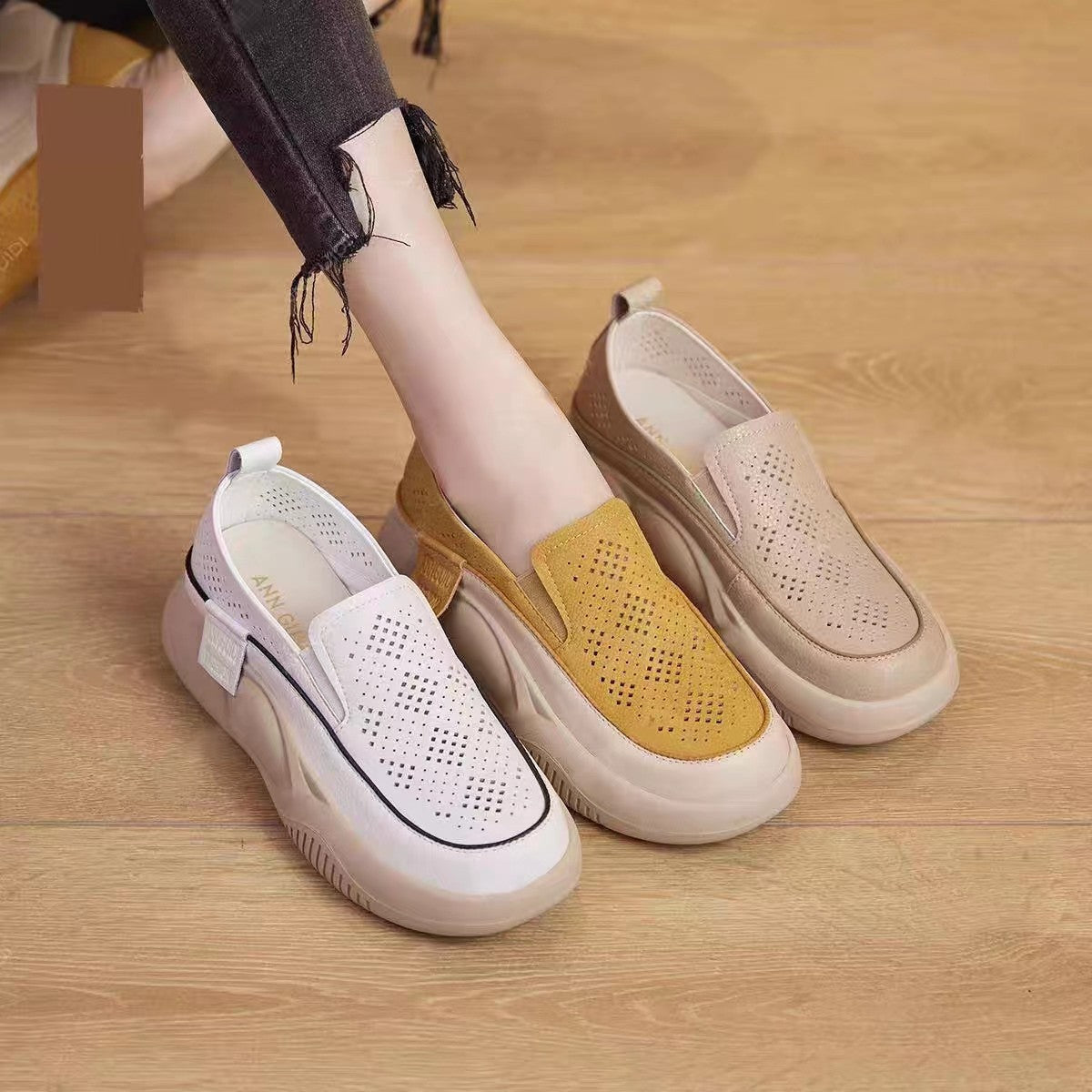 Damen Atmungsaktive Slip-On Sneakers mit modischem Lochdesign