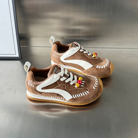 Damen Sportliche Sneakers mit auffälligen Perlenakzenten und hochwertiger Wildleder-Oberfläche R&B