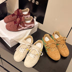 Damen Sneakers mit elegantem Veloursleder und einzigartigem Schnürsystem R&B