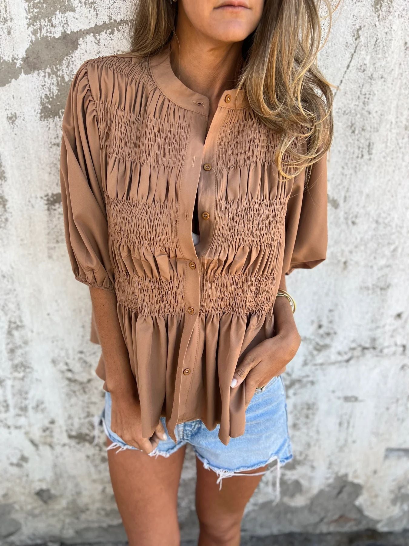 Damen elegante Bluse mit Raffung und durchgehender Knopfleiste
