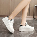 Damen modische Sneakers mit atmungsaktiver Oberflächenstruktur und trendigem Design R&B